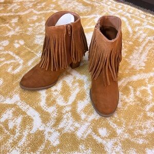 Woman's suede mossimo ankle boots size 7.5